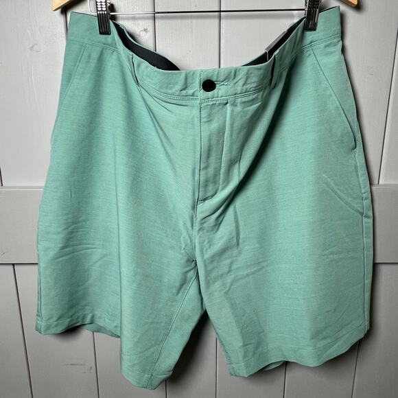 VRST Men's Flat Front Golf Shorts Pale Green Size 42 NEW - Picture 2 of 8